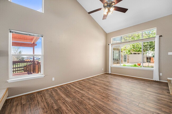 Building Photo - Exceptionally Maintained 2-Story Home in G...
