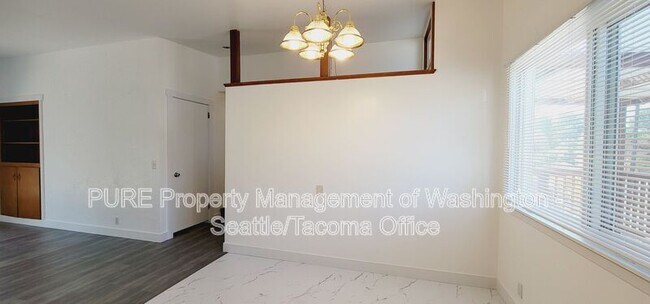 Building Photo - 13240 22nd Ave S