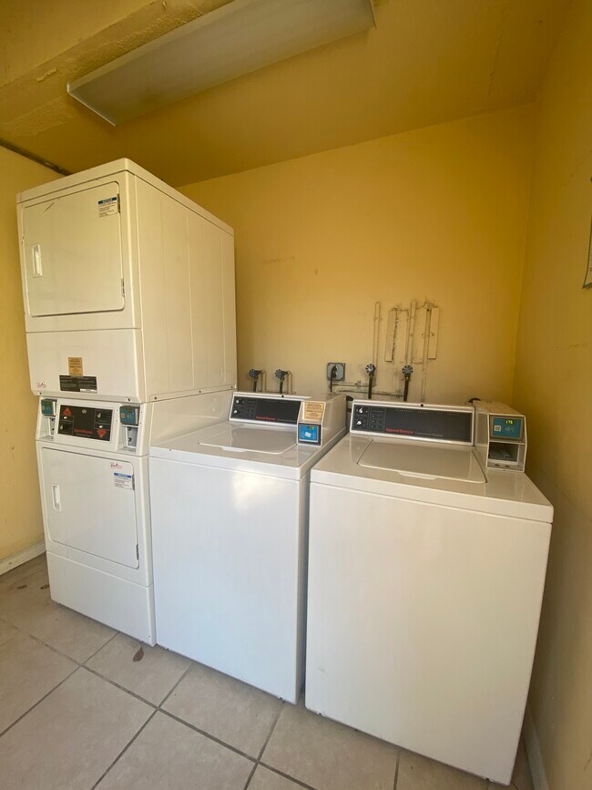 Laundry facility - 8600 SW 109th Ave