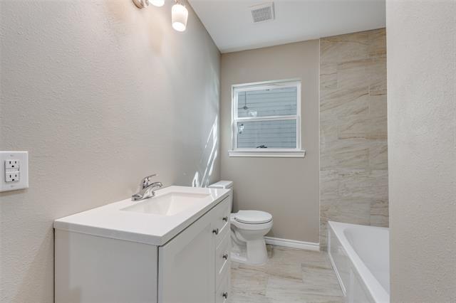 Building Photo - 609 W Owings St