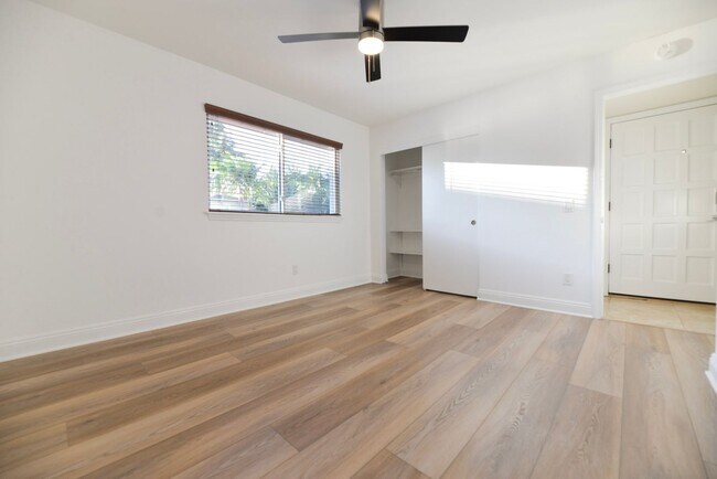 Building Photo - 251 Avenida Madrid