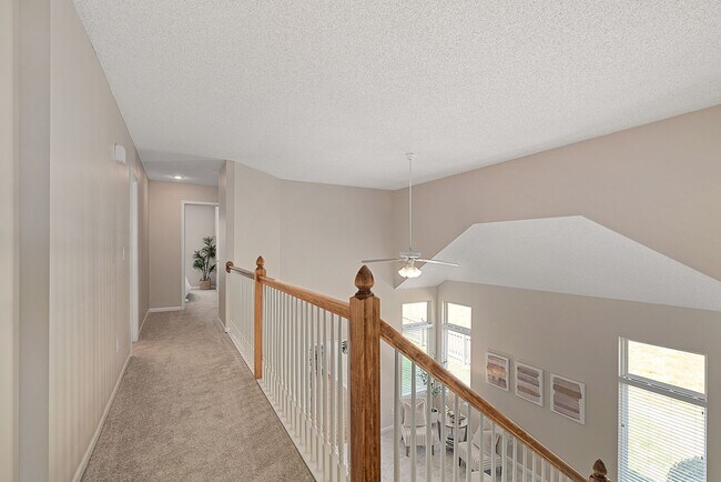 Building Photo - {13862} Spacious townhome in Prime Location + Maintenance Provided Community + Neighborhood Pool ...