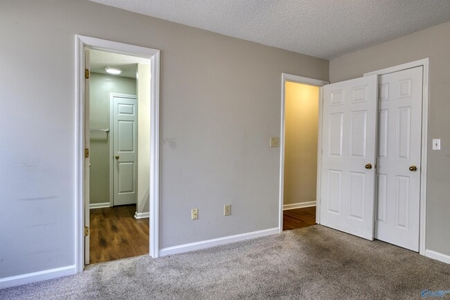 Building Photo - 110 Wildweed Ct