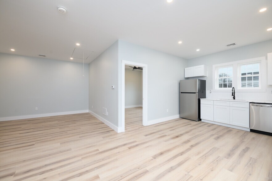 Building Photo - 18 Georgia Ave