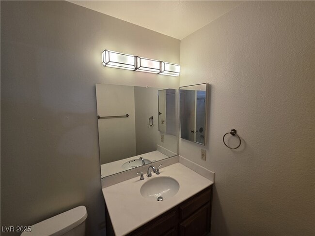 Building Photo - 321 S Bent Creek Dr