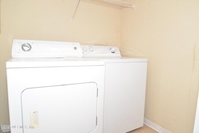 Building Photo - 7701 Timberlin Park Blvd