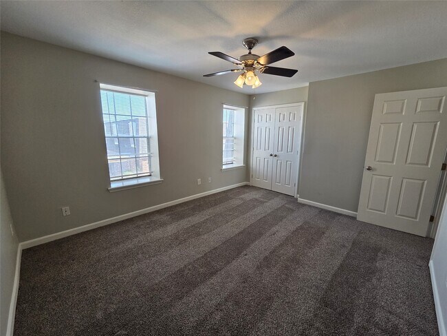 Building Photo - 217 Church St