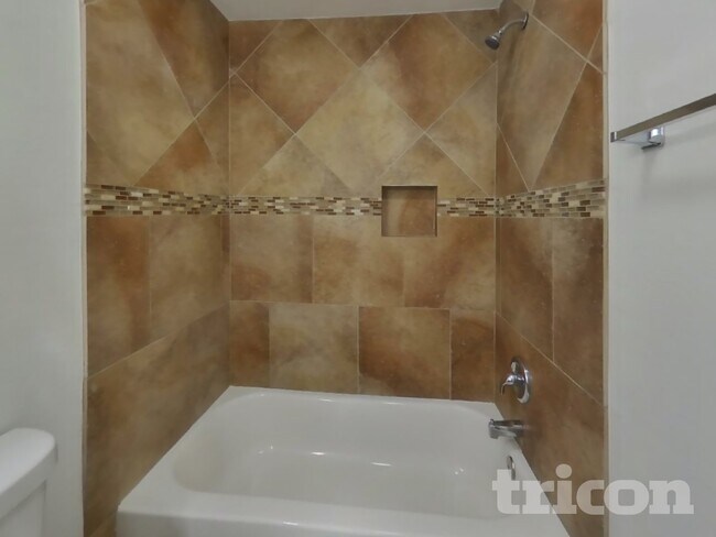 Building Photo - 8434 S 19th St