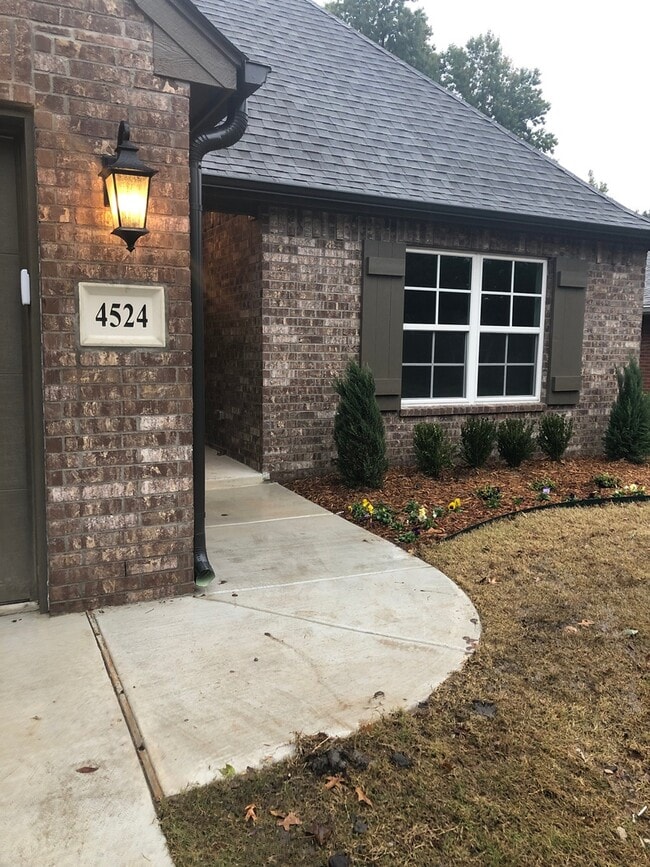 Building Photo - New Construction In Midtown, Built In 2019!