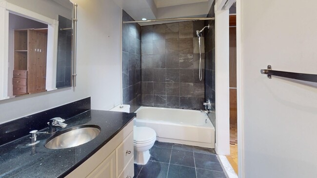 Building Photo - Dupont Circle One Bedroom W/Roof Top Pool,...