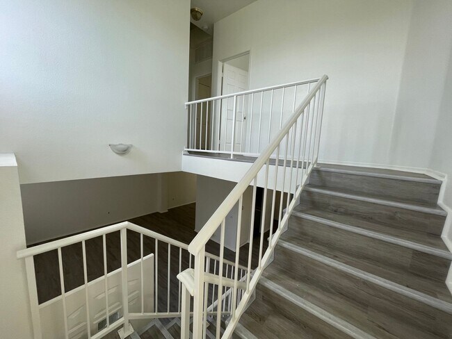 Building Photo - 3bed/3bath Townhouse in San Gabriel - InveServe Corp