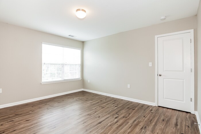 Building Photo - 1800 Windy Willow Ln