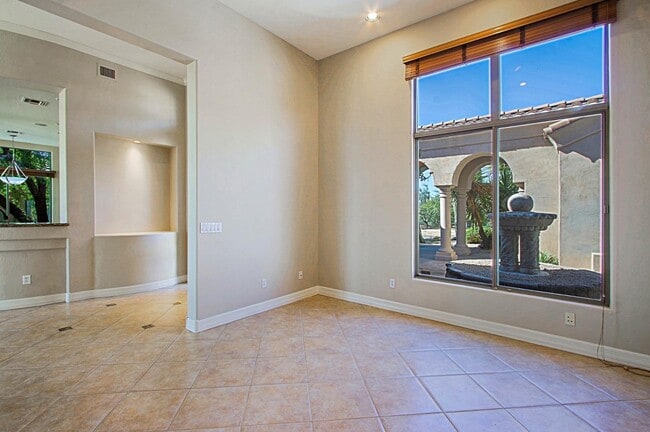 Building Photo - 9311 E Cavalry Dr