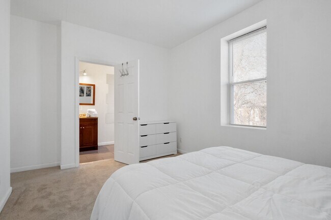 Building Photo - 2 Story Home in Botanical Heights (Optiona...