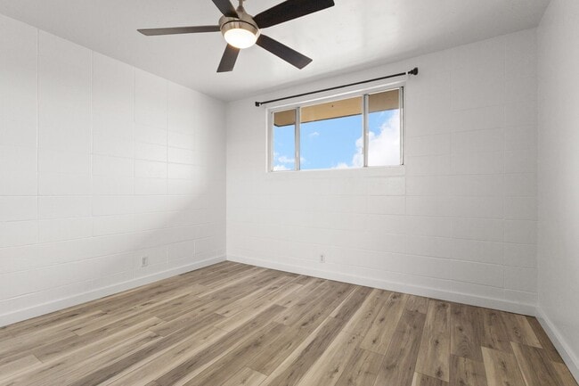 Building Photo - Freshly Remodeled Waipahu Condo | Pearl Harbor Views