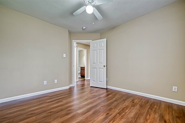 Building Photo - 7331 Colony Bend Ln