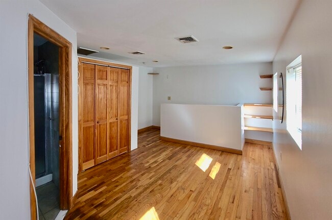 Building Photo - 11 Wright Ave