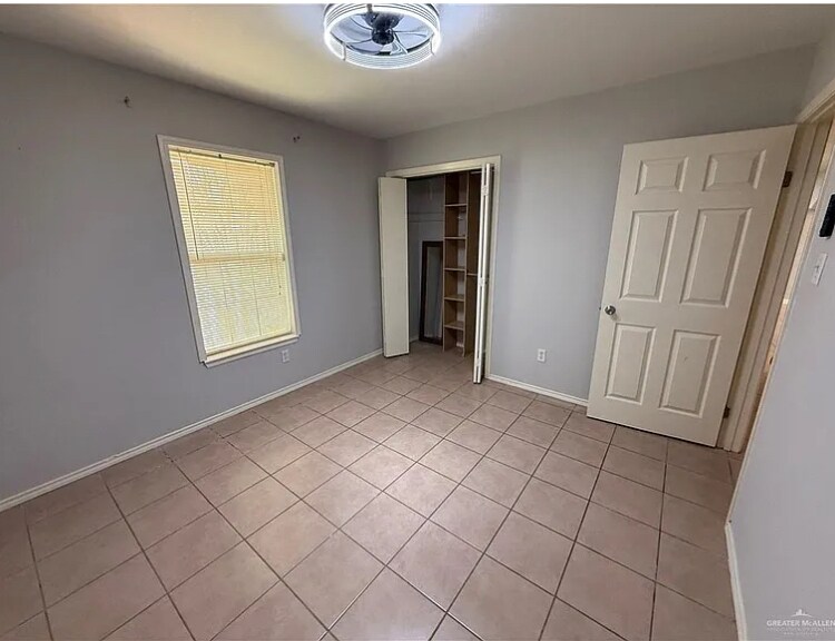 Building Photo - 137 Mynah Ave