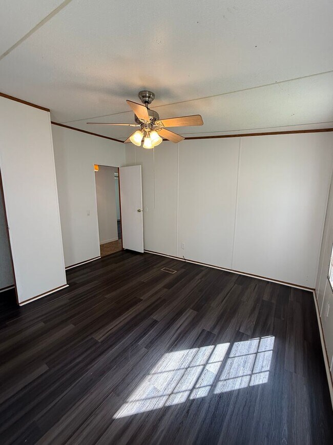Building Photo - 4-Bedroom Home for Lease | Benton, LA 7100...