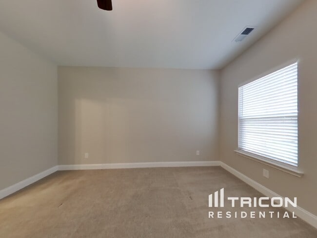 Building Photo - 265 Bexley Way