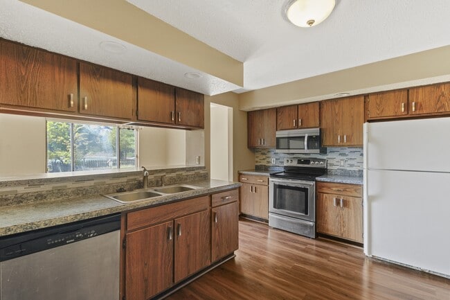 Building Photo - 505 Clearwater Dr