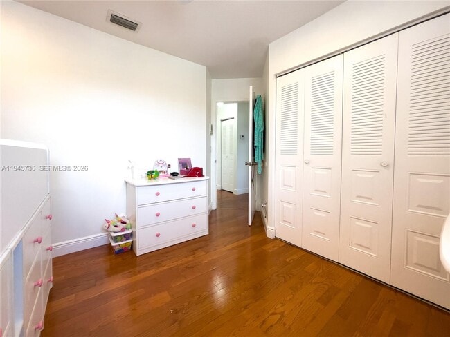 Building Photo - 931 Opal Terrace