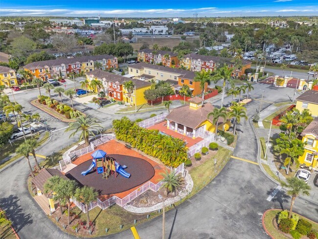 Building Photo - 30 SE 6th Rd