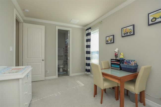 Building Photo - 13426 Stoneleigh Terrace Dr