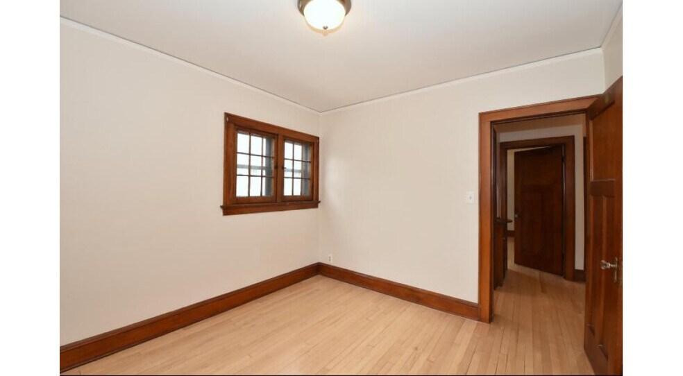 Building Photo - 2533 N 72nd St
