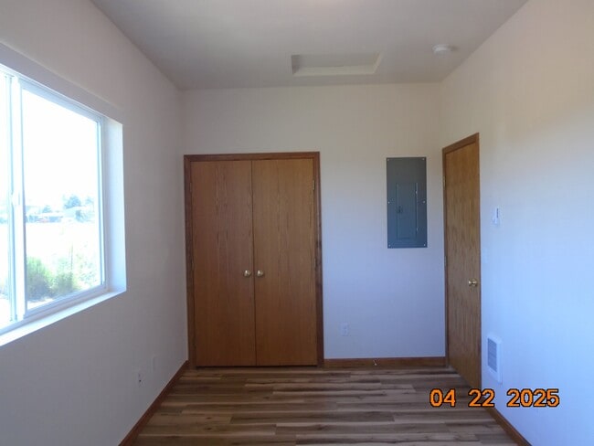 Building Photo - 632 N 4th St