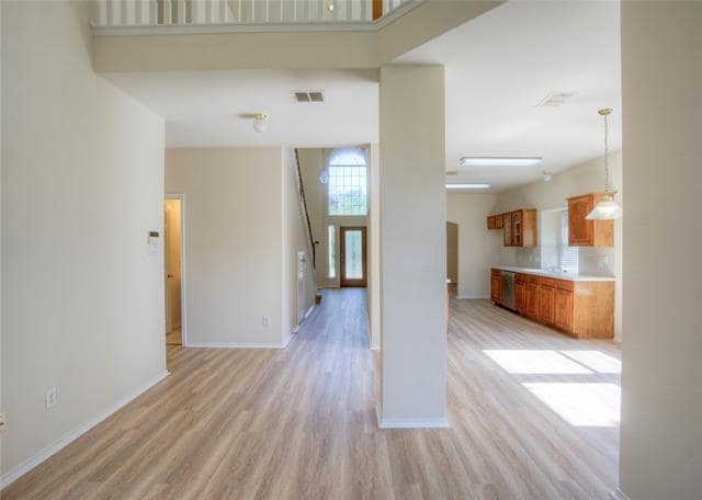 Building Photo - 1118 Elmbrook Ct