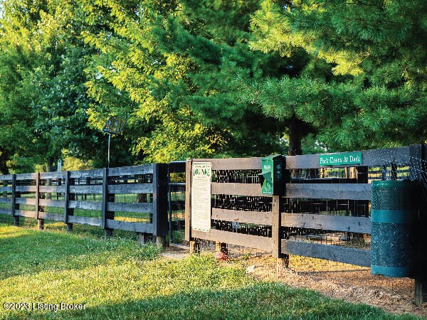 Building Photo - 10605 Meeting St