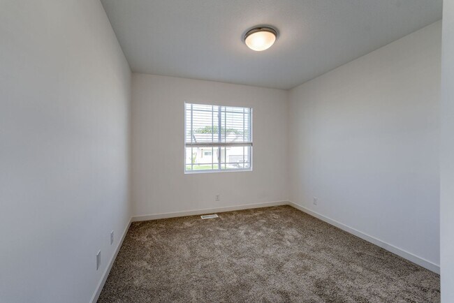 Building Photo - New Construction 3 Bedroom!!