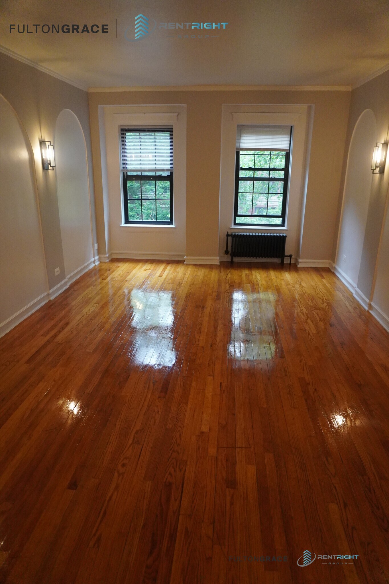 Building Photo - 426 W Briar Pl