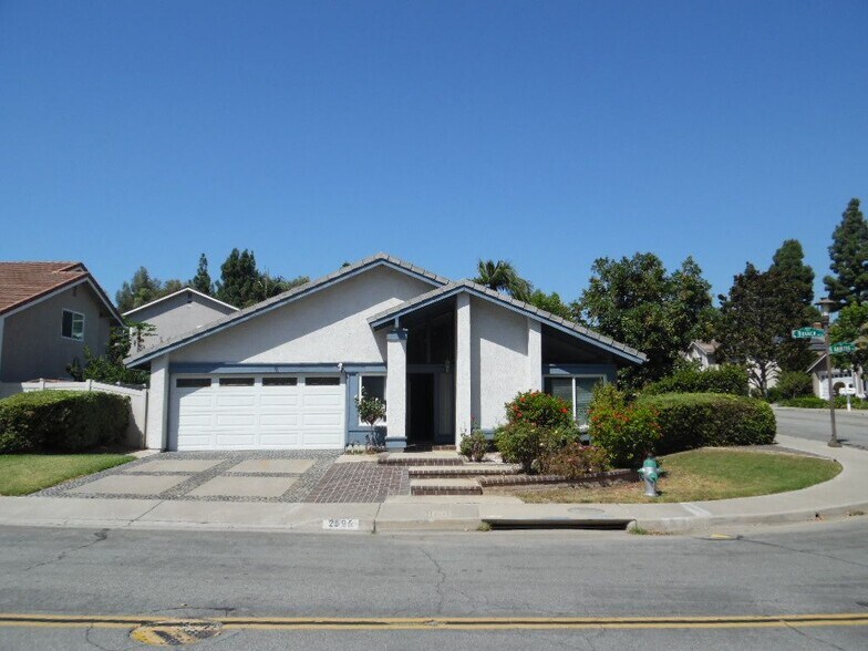 Building Photo - 2595 Branch Ln