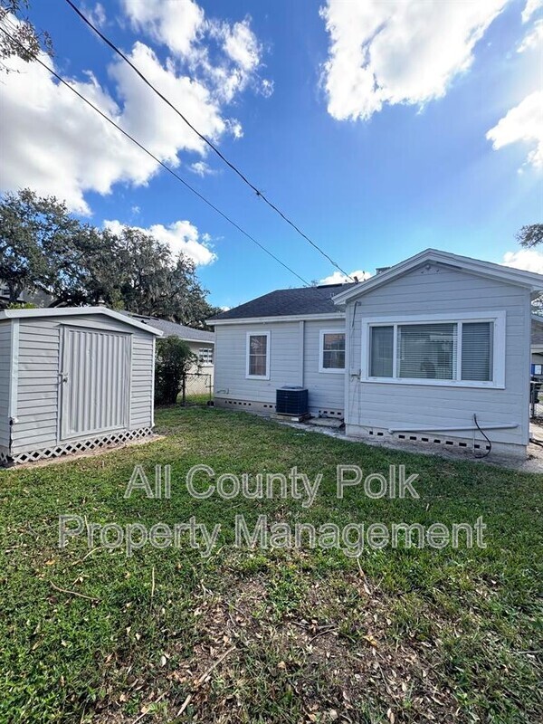 Building Photo - 422 E Belmar St