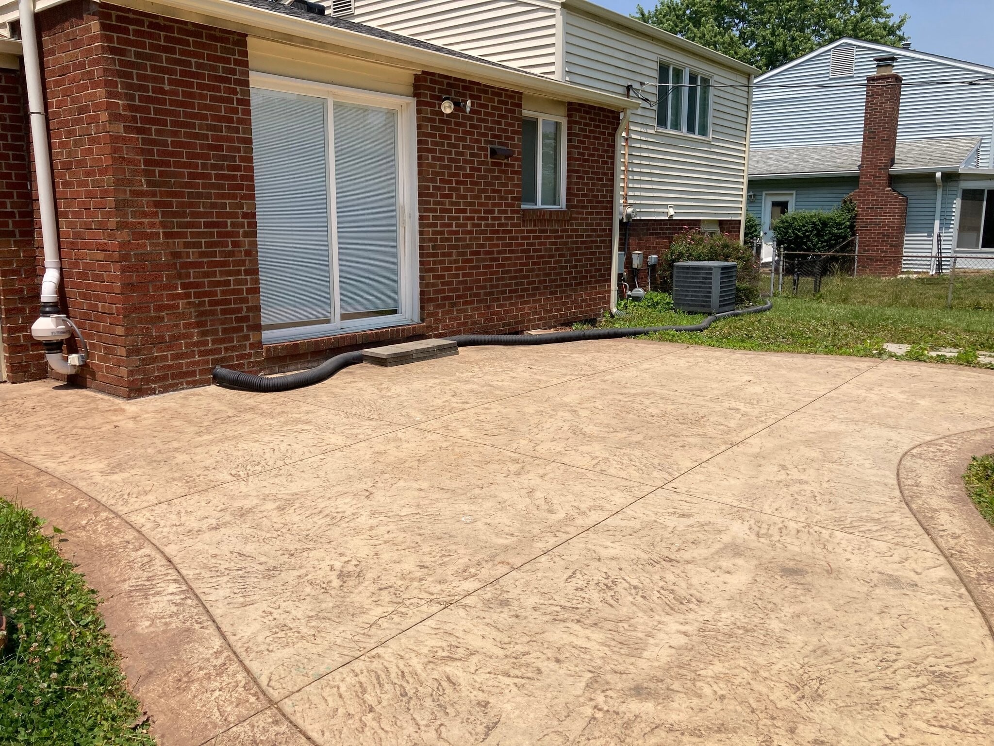 Building Photo - 585 Meadowview Ln