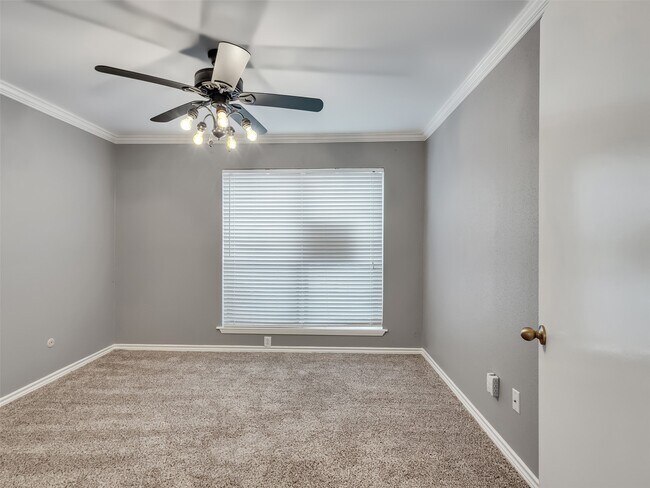 Building Photo - 5005 Georgi Ln
