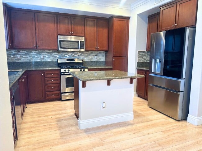 Building Photo - 7665 Creole Pl