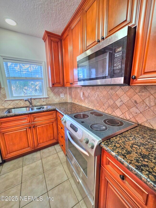 Building Photo - 3434 Blanding Blvd