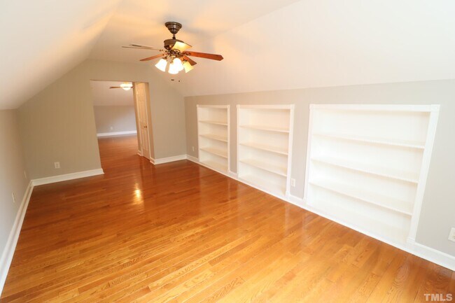Building Photo - 100 Pebble Ridge Farms Ct