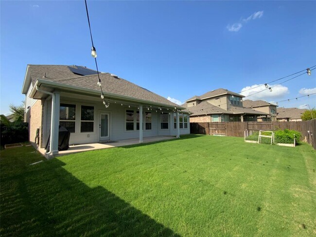 Building Photo - 3307 Columbus Way
