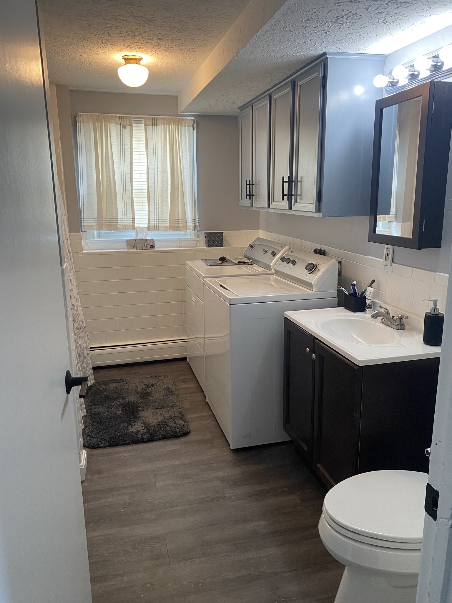 bathroom - 34 Hayes Ave