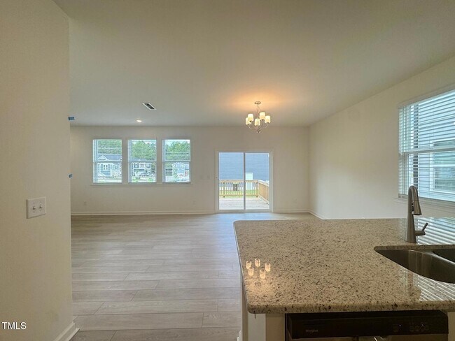 Building Photo - 701 Kerry Cattle Dr