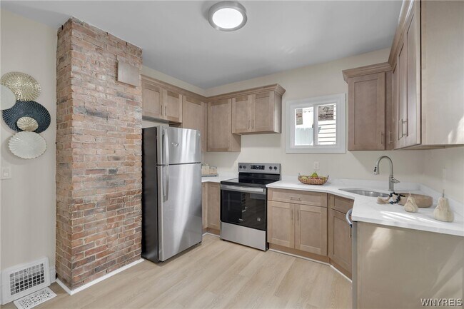 Building Photo - 1097 Tonawanda St