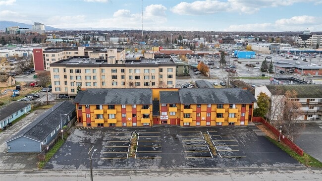 Building Photo - 1046 W 26th Ave