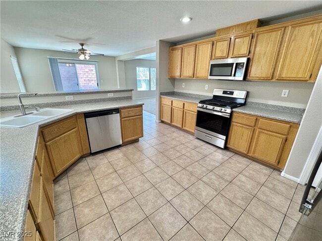 Building Photo - 2809 Cedar Bird Dr