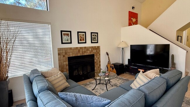 Building Photo - Furnished, 6-month minimum rental, Procure Only