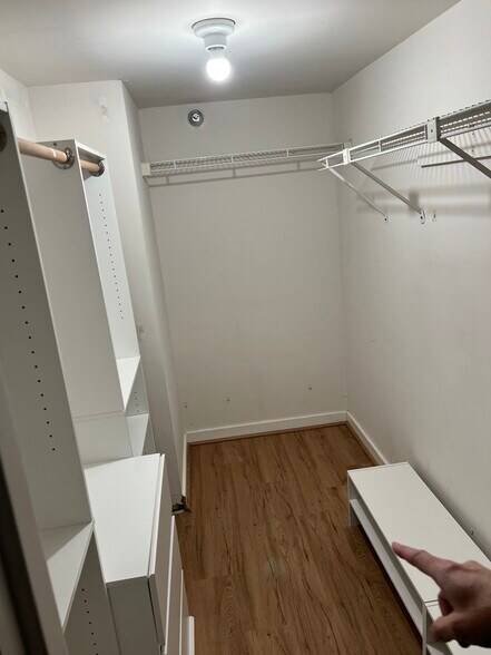 Building Photo - 127 Greyrock Pl