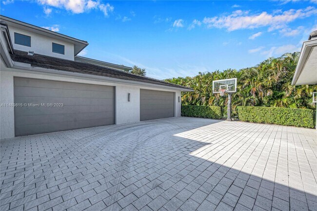 Building Photo - 899 NW 120th Ave